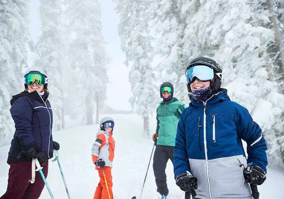 Family skiing in Vail, CO